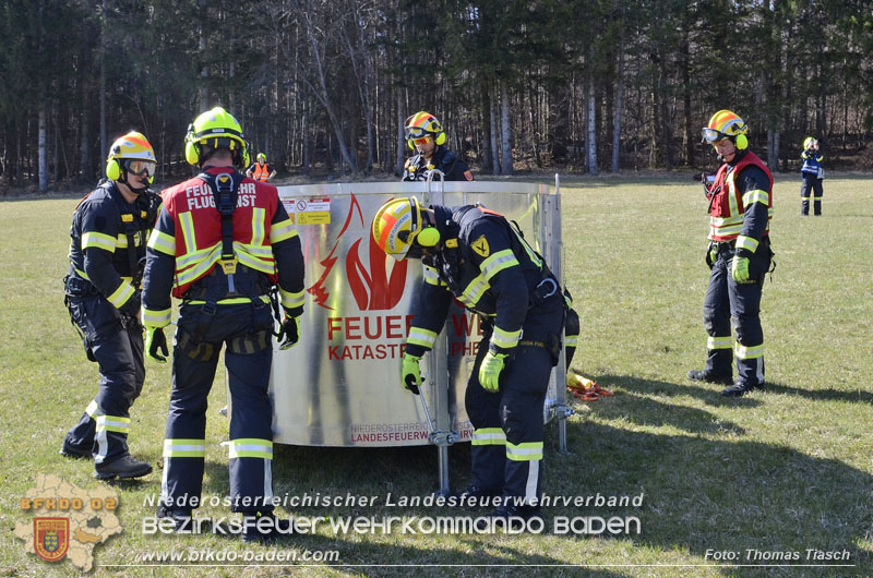 20250412_NÖ Waldbrand im Triestingtal Bzirk BADEN - Flugdienst Feuerwehr - Bundesheer und Polizei probt den Ernstfall 20250412_NÖ Waldbrand im Triestingtal Bzirk BADEN - Flugdienst Feuerwehr - Bundesheer und Polizei probt den Ernstfall