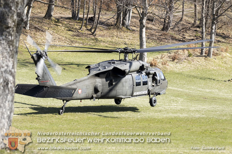 20250412_NÖ Waldbrand im Triestingtal Bzirk BADEN - Flugdienst Feuerwehr - Bundesheer und Polizei probt den Ernstfall 20250412_NÖ Waldbrand im Triestingtal Bzirk BADEN - Flugdienst Feuerwehr - Bundesheer und Polizei probt den Ernstfall