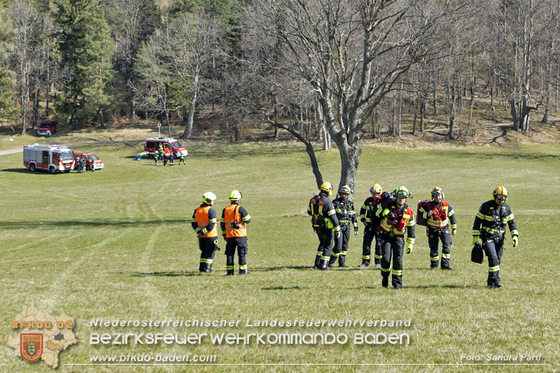 20250412_NÖ Waldbrand im Triestingtal Bzirk BADEN - Flugdienst Feuerwehr - Bundesheer und Polizei probt den Ernstfall 20250412_NÖ Waldbrand im Triestingtal Bzirk BADEN - Flugdienst Feuerwehr - Bundesheer und Polizei probt den Ernstfall