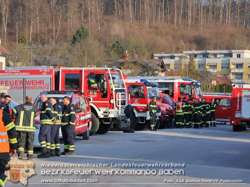 20250412_NÖ Waldbrand im Triestingtal Bzirk BADEN - Flugdienst Feuerwehr - Bundesheer und Polizei probt den Ernstfall 20250412_NÖ Waldbrand im Triestingtal Bzirk BADEN - Flugdienst Feuerwehr - Bundesheer und Polizei probt den Ernstfall