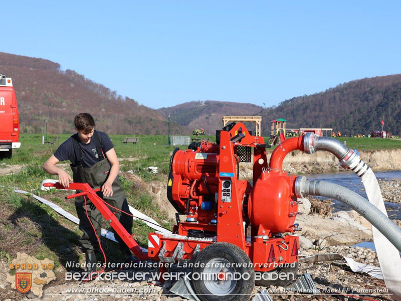 20250412_NÖ Waldbrand im Triestingtal Bzirk BADEN - Flugdienst Feuerwehr - Bundesheer und Polizei probt den Ernstfall 20250412_NÖ Waldbrand im Triestingtal Bzirk BADEN - Flugdienst Feuerwehr - Bundesheer und Polizei probt den Ernstfall