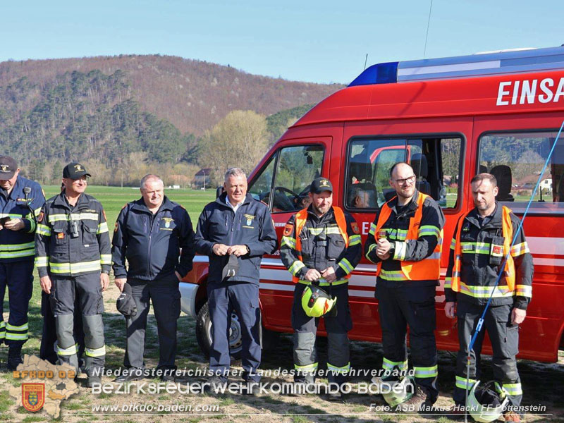 20250412_NÖ Waldbrand im Triestingtal Bzirk BADEN - Flugdienst Feuerwehr - Bundesheer und Polizei probt den Ernstfall 20250412_NÖ Waldbrand im Triestingtal Bzirk BADEN - Flugdienst Feuerwehr - Bundesheer und Polizei probt den Ernstfall