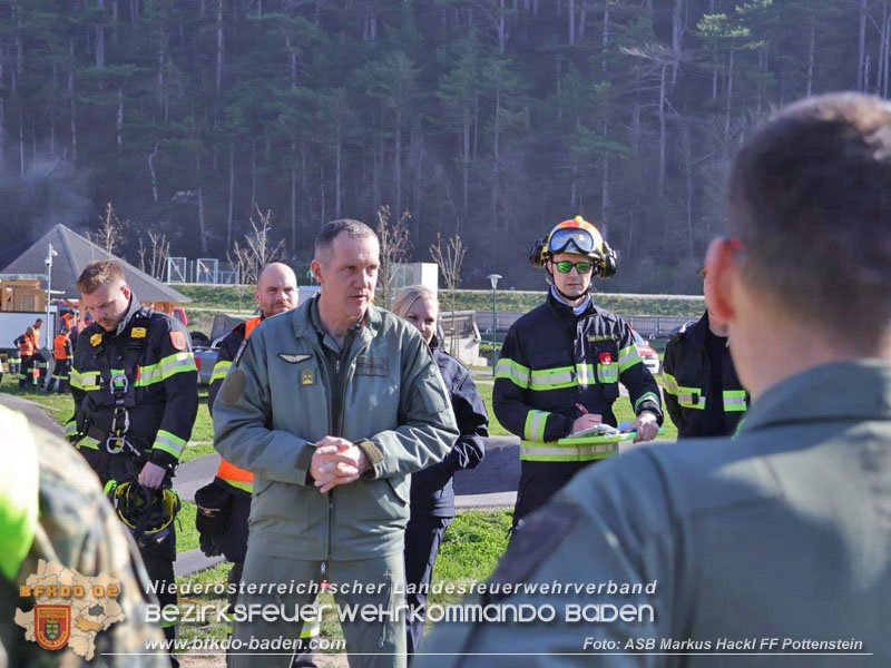 20250412_NÖ Waldbrand im Triestingtal Bzirk BADEN - Flugdienst Feuerwehr - Bundesheer und Polizei probt den Ernstfall 20250412_NÖ Waldbrand im Triestingtal Bzirk BADEN - Flugdienst Feuerwehr - Bundesheer und Polizei probt den Ernstfall