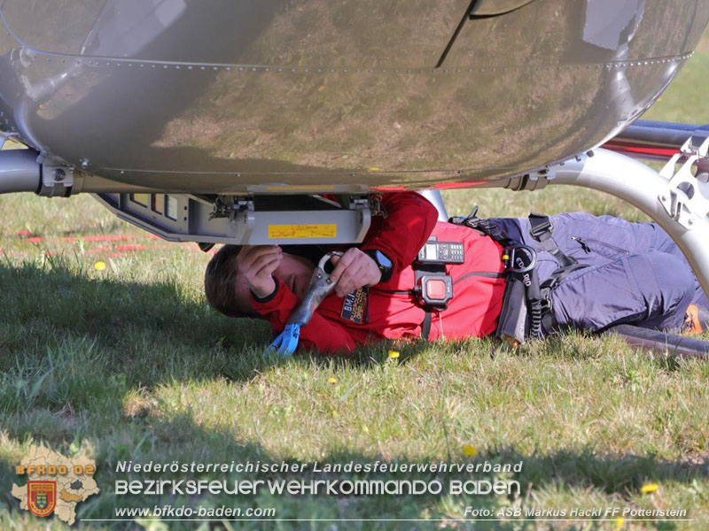 20250412_NÖ Waldbrand im Triestingtal Bzirk BADEN - Flugdienst Feuerwehr - Bundesheer und Polizei probt den Ernstfall 20250412_NÖ Waldbrand im Triestingtal Bzirk BADEN - Flugdienst Feuerwehr - Bundesheer und Polizei probt den Ernstfall