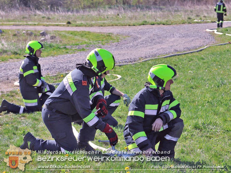 20250412_NÖ Waldbrand im Triestingtal Bzirk BADEN - Flugdienst Feuerwehr - Bundesheer und Polizei probt den Ernstfall 20250412_NÖ Waldbrand im Triestingtal Bzirk BADEN - Flugdienst Feuerwehr - Bundesheer und Polizei probt den Ernstfall
