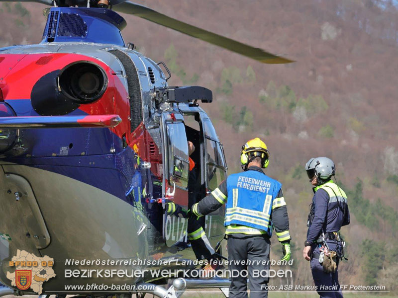 20250412_NÖ Waldbrand im Triestingtal Bzirk BADEN - Flugdienst Feuerwehr - Bundesheer und Polizei probt den Ernstfall 20250412_NÖ Waldbrand im Triestingtal Bzirk BADEN - Flugdienst Feuerwehr - Bundesheer und Polizei probt den Ernstfall