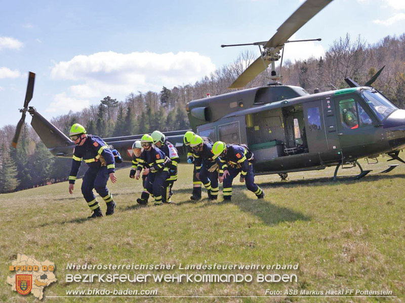 20250412_NÖ Waldbrand im Triestingtal Bzirk BADEN - Flugdienst Feuerwehr - Bundesheer und Polizei probt den Ernstfall 20250412_NÖ Waldbrand im Triestingtal Bzirk BADEN - Flugdienst Feuerwehr - Bundesheer und Polizei probt den Ernstfall