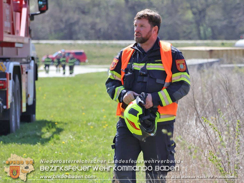 20250412_NÖ Waldbrand im Triestingtal Bzirk BADEN - Flugdienst Feuerwehr - Bundesheer und Polizei probt den Ernstfall 20250412_NÖ Waldbrand im Triestingtal Bzirk BADEN - Flugdienst Feuerwehr - Bundesheer und Polizei probt den Ernstfall