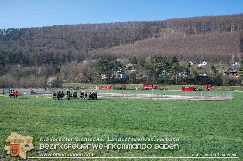 20250412_NÖ Waldbrand im Triestingtal Bzirk BADEN - Flugdienst Feuerwehr - Bundesheer und Polizei probt den Ernstfall 20250412_NÖ Waldbrand im Triestingtal Bzirk BADEN - Flugdienst Feuerwehr - Bundesheer und Polizei probt den Ernstfall