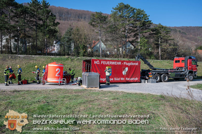 20250412_NÖ Waldbrand im Triestingtal Bzirk BADEN - Flugdienst Feuerwehr - Bundesheer und Polizei probt den Ernstfall 20250412_NÖ Waldbrand im Triestingtal Bzirk BADEN - Flugdienst Feuerwehr - Bundesheer und Polizei probt den Ernstfall