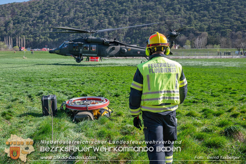 20250412_NÖ Waldbrand im Triestingtal Bzirk BADEN - Flugdienst Feuerwehr - Bundesheer und Polizei probt den Ernstfall 20250412_NÖ Waldbrand im Triestingtal Bzirk BADEN - Flugdienst Feuerwehr - Bundesheer und Polizei probt den Ernstfall