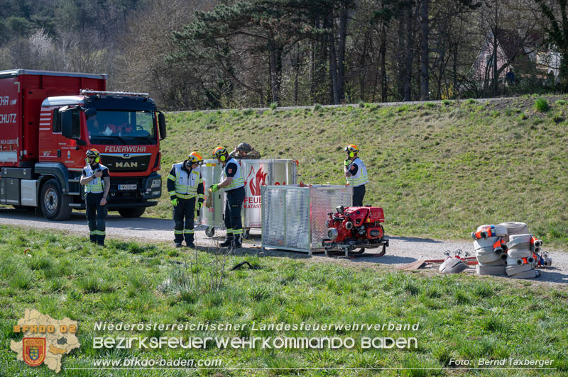 20250412_NÖ Waldbrand im Triestingtal Bzirk BADEN - Flugdienst Feuerwehr - Bundesheer und Polizei probt den Ernstfall 20250412_NÖ Waldbrand im Triestingtal Bzirk BADEN - Flugdienst Feuerwehr - Bundesheer und Polizei probt den Ernstfall