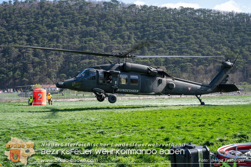 20250412_NÖ Waldbrand im Triestingtal Bzirk BADEN - Flugdienst Feuerwehr - Bundesheer und Polizei probt den Ernstfall 20250412_NÖ Waldbrand im Triestingtal Bzirk BADEN - Flugdienst Feuerwehr - Bundesheer und Polizei probt den Ernstfall