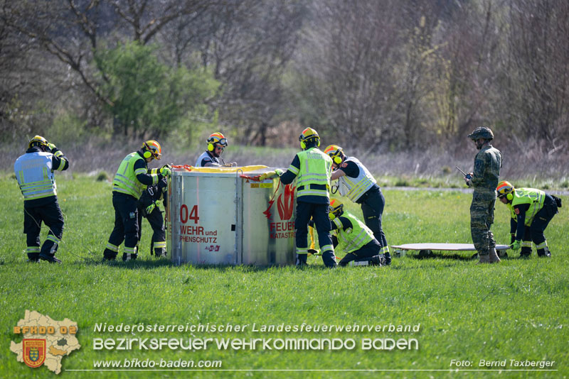 20250412_NÖ Waldbrand im Triestingtal Bzirk BADEN - Flugdienst Feuerwehr - Bundesheer und Polizei probt den Ernstfall 20250412_NÖ Waldbrand im Triestingtal Bzirk BADEN - Flugdienst Feuerwehr - Bundesheer und Polizei probt den Ernstfall