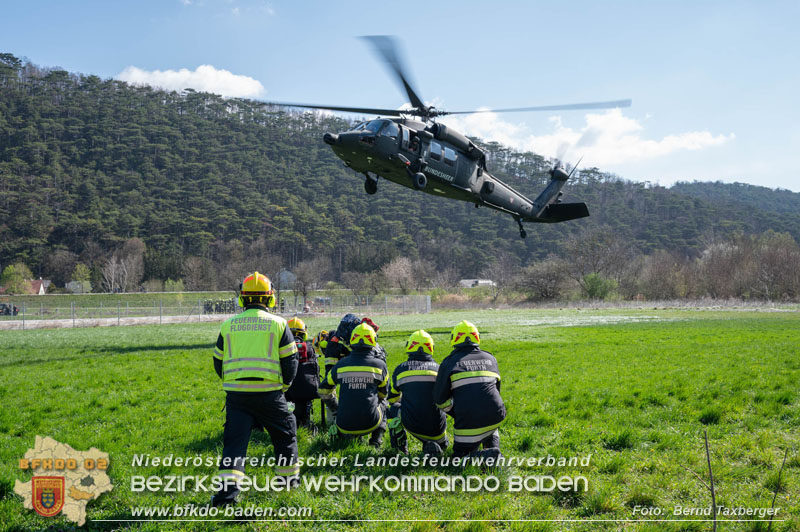 20250412_NÖ Waldbrand im Triestingtal Bzirk BADEN - Flugdienst Feuerwehr - Bundesheer und Polizei probt den Ernstfall 20250412_NÖ Waldbrand im Triestingtal Bzirk BADEN - Flugdienst Feuerwehr - Bundesheer und Polizei probt den Ernstfall