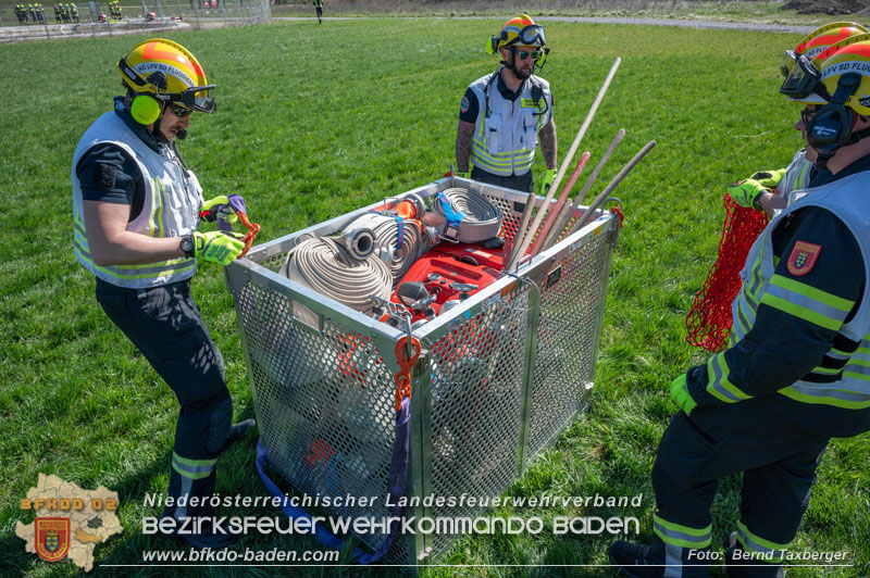 20250412_NÖ Waldbrand im Triestingtal Bzirk BADEN - Flugdienst Feuerwehr - Bundesheer und Polizei probt den Ernstfall 20250412_NÖ Waldbrand im Triestingtal Bzirk BADEN - Flugdienst Feuerwehr - Bundesheer und Polizei probt den Ernstfall
