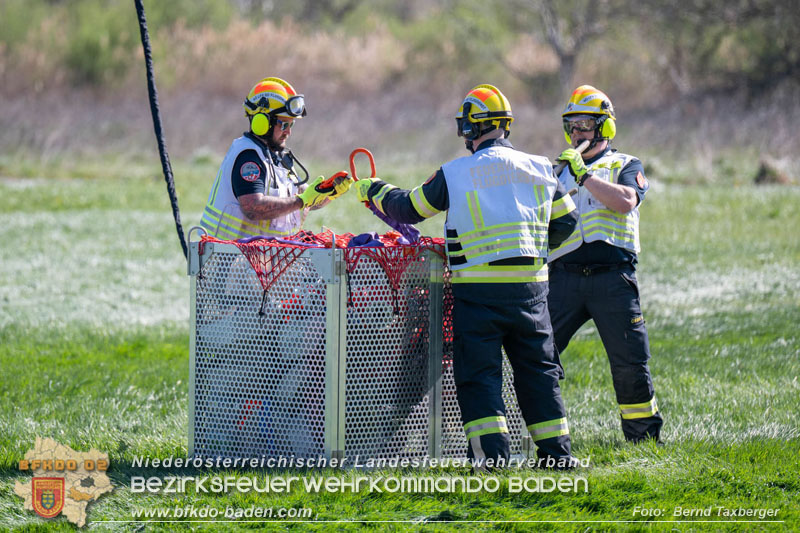 20250412_NÖ Waldbrand im Triestingtal Bzirk BADEN - Flugdienst Feuerwehr - Bundesheer und Polizei probt den Ernstfall 20250412_NÖ Waldbrand im Triestingtal Bzirk BADEN - Flugdienst Feuerwehr - Bundesheer und Polizei probt den Ernstfall