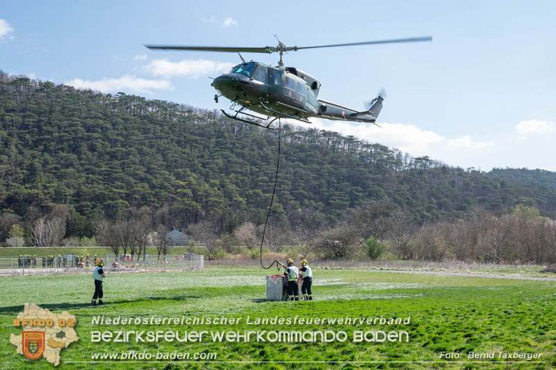 20250412_NÖ Waldbrand im Triestingtal Bzirk BADEN - Flugdienst Feuerwehr - Bundesheer und Polizei probt den Ernstfall 20250412_NÖ Waldbrand im Triestingtal Bzirk BADEN - Flugdienst Feuerwehr - Bundesheer und Polizei probt den Ernstfall