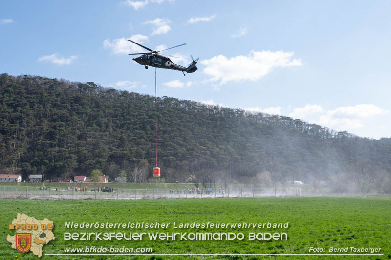 20250412_NÖ Waldbrand im Triestingtal Bzirk BADEN - Flugdienst Feuerwehr - Bundesheer und Polizei probt den Ernstfall 20250412_NÖ Waldbrand im Triestingtal Bzirk BADEN - Flugdienst Feuerwehr - Bundesheer und Polizei probt den Ernstfall