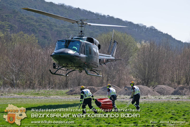 20250412_NÖ Waldbrand im Triestingtal Bzirk BADEN - Flugdienst Feuerwehr - Bundesheer und Polizei probt den Ernstfall 20250412_NÖ Waldbrand im Triestingtal Bzirk BADEN - Flugdienst Feuerwehr - Bundesheer und Polizei probt den Ernstfall