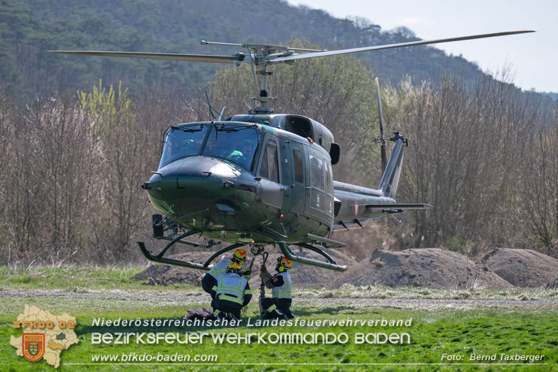 20250412_NÖ Waldbrand im Triestingtal Bzirk BADEN - Flugdienst Feuerwehr - Bundesheer und Polizei probt den Ernstfall 20250412_NÖ Waldbrand im Triestingtal Bzirk BADEN - Flugdienst Feuerwehr - Bundesheer und Polizei probt den Ernstfall