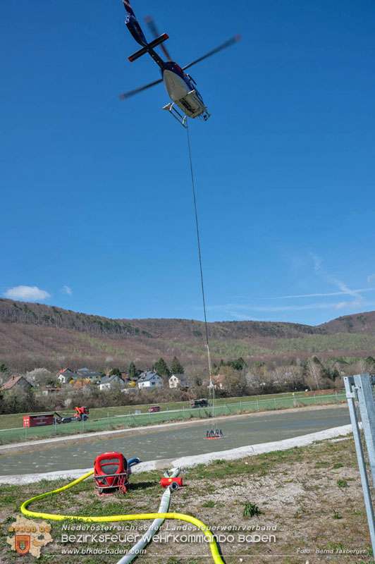 20250412_NÖ Waldbrand im Triestingtal Bzirk BADEN - Flugdienst Feuerwehr - Bundesheer und Polizei probt den Ernstfall 20250412_NÖ Waldbrand im Triestingtal Bzirk BADEN - Flugdienst Feuerwehr - Bundesheer und Polizei probt den Ernstfall