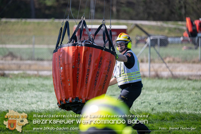 20250412_NÖ Waldbrand im Triestingtal Bzirk BADEN - Flugdienst Feuerwehr - Bundesheer und Polizei probt den Ernstfall 20250412_NÖ Waldbrand im Triestingtal Bzirk BADEN - Flugdienst Feuerwehr - Bundesheer und Polizei probt den Ernstfall 20250412_NÖ Waldbrand im Triestingtal Bzirk BADEN - Flugdienst Feuerwehr - Bundesheer und Polizei probt den Ernstfall 20250412_NÖ Waldbrand im Triestingtal Bzirk BADEN - Flugdienst Feuerwehr - Bundesheer und Polizei probt den Ernstfall
