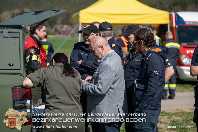 20250412_NÖ Waldbrand im Triestingtal Bzirk BADEN - Flugdienst Feuerwehr - Bundesheer und Polizei probt den Ernstfall 20250412_NÖ Waldbrand im Triestingtal Bzirk BADEN - Flugdienst Feuerwehr - Bundesheer und Polizei probt den Ernstfall 20250412_NÖ Waldbrand im Triestingtal Bzirk BADEN - Flugdienst Feuerwehr - Bundesheer und Polizei probt den Ernstfall 20250412_NÖ Waldbrand im Triestingtal Bzirk BADEN - Flugdienst Feuerwehr - Bundesheer und Polizei probt den Ernstfall