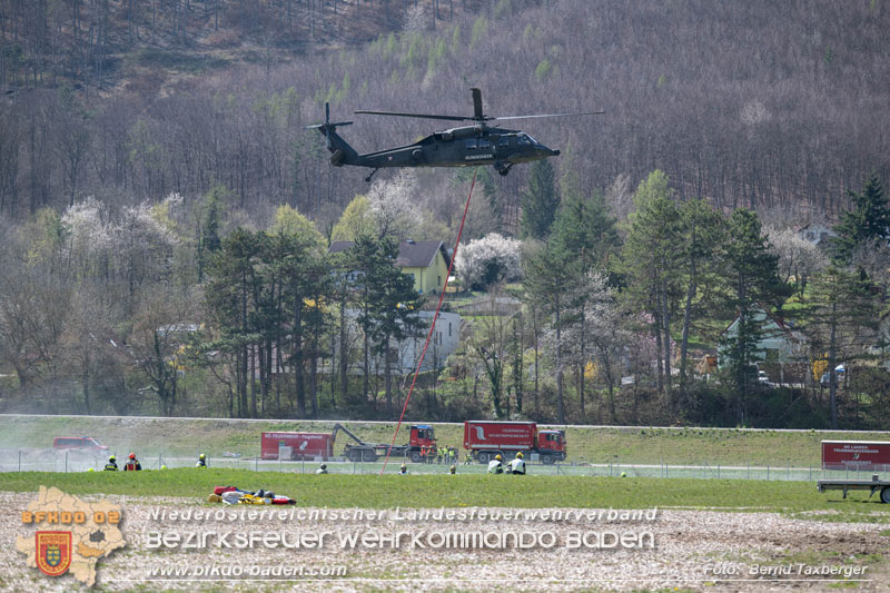 20250412_NÖ Waldbrand im Triestingtal Bzirk BADEN - Flugdienst Feuerwehr - Bundesheer und Polizei probt den Ernstfall 20250412_NÖ Waldbrand im Triestingtal Bzirk BADEN - Flugdienst Feuerwehr - Bundesheer und Polizei probt den Ernstfall 20250412_NÖ Waldbrand im Triestingtal Bzirk BADEN - Flugdienst Feuerwehr - Bundesheer und Polizei probt den Ernstfall 20250412_NÖ Waldbrand im Triestingtal Bzirk BADEN - Flugdienst Feuerwehr - Bundesheer und Polizei probt den Ernstfall