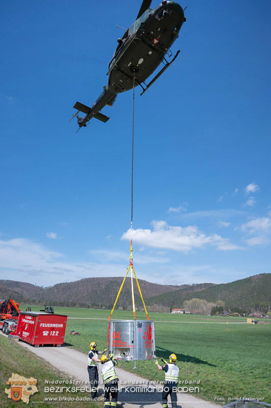 20250412_NÖ Waldbrand im Triestingtal Bzirk BADEN - Flugdienst Feuerwehr - Bundesheer und Polizei probt den Ernstfall 20250412_NÖ Waldbrand im Triestingtal Bzirk BADEN - Flugdienst Feuerwehr - Bundesheer und Polizei probt den Ernstfall 20250412_NÖ Waldbrand im Triestingtal Bzirk BADEN - Flugdienst Feuerwehr - Bundesheer und Polizei probt den Ernstfall 20250412_NÖ Waldbrand im Triestingtal Bzirk BADEN - Flugdienst Feuerwehr - Bundesheer und Polizei probt den Ernstfall