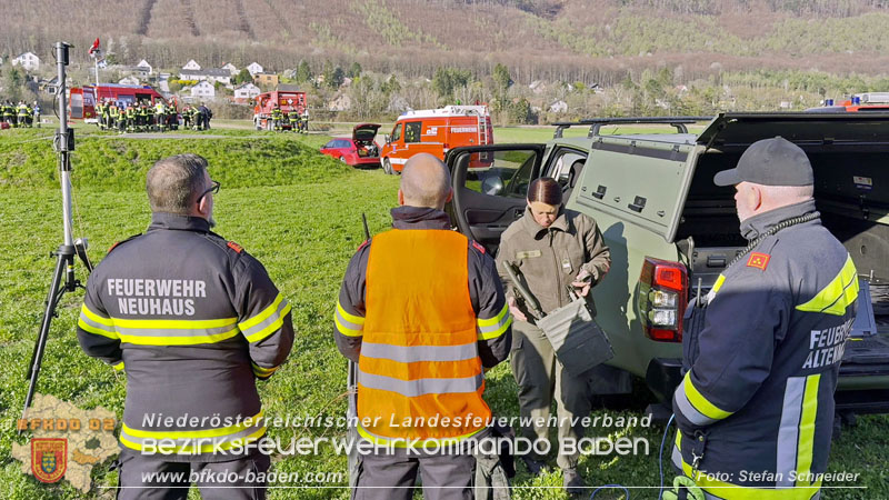 20250412_NÖ Waldbrand im Triestingtal Bzirk BADEN - Flugdienst Feuerwehr - Bundesheer und Polizei probt den Ernstfall 20250412_NÖ Waldbrand im Triestingtal Bzirk BADEN - Flugdienst Feuerwehr - Bundesheer und Polizei probt den Ernstfall