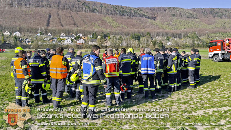 20250412_NÖ Waldbrand im Triestingtal Bzirk BADEN - Flugdienst Feuerwehr - Bundesheer und Polizei probt den Ernstfall 20250412_NÖ Waldbrand im Triestingtal Bzirk BADEN - Flugdienst Feuerwehr - Bundesheer und Polizei probt den Ernstfall