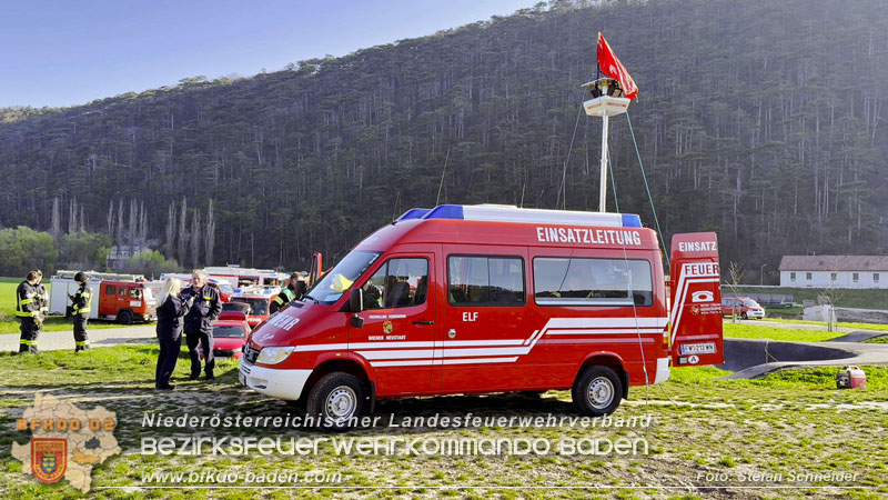 20250412_NÖ Waldbrand im Triestingtal Bzirk BADEN - Flugdienst Feuerwehr - Bundesheer und Polizei probt den Ernstfall 20250412_NÖ Waldbrand im Triestingtal Bzirk BADEN - Flugdienst Feuerwehr - Bundesheer und Polizei probt den Ernstfall