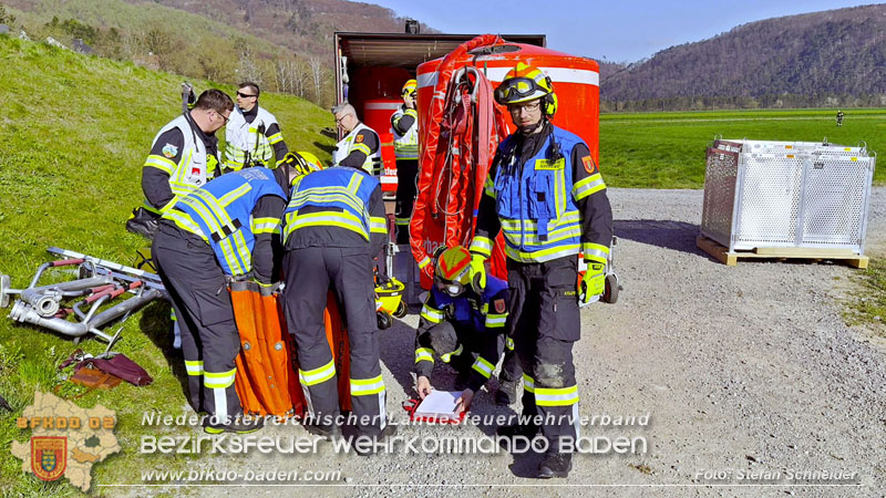 20250412_NÖ Waldbrand im Triestingtal Bzirk BADEN - Flugdienst Feuerwehr - Bundesheer und Polizei probt den Ernstfall 20250412_NÖ Waldbrand im Triestingtal Bzirk BADEN - Flugdienst Feuerwehr - Bundesheer und Polizei probt den Ernstfall