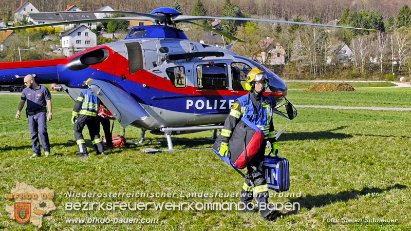 20250412_NÖ Waldbrand im Triestingtal Bzirk BADEN - Flugdienst Feuerwehr - Bundesheer und Polizei probt den Ernstfall 20250412_NÖ Waldbrand im Triestingtal Bzirk BADEN - Flugdienst Feuerwehr - Bundesheer und Polizei probt den Ernstfall