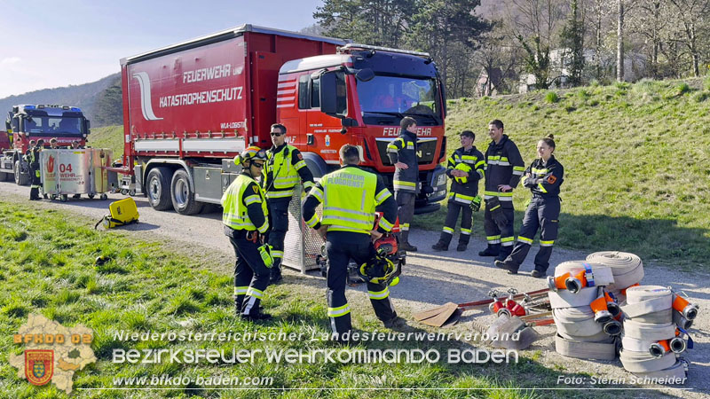 20250412_NÖ Waldbrand im Triestingtal Bzirk BADEN - Flugdienst Feuerwehr - Bundesheer und Polizei probt den Ernstfall 20250412_NÖ Waldbrand im Triestingtal Bzirk BADEN - Flugdienst Feuerwehr - Bundesheer und Polizei probt den Ernstfall