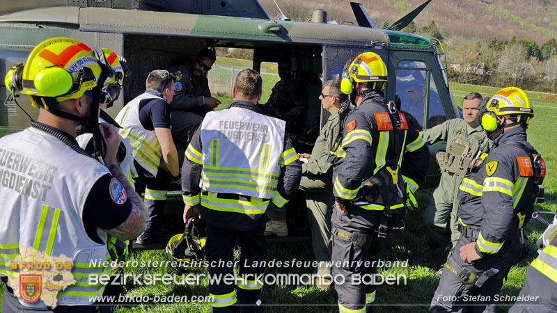 20250412_NÖ Waldbrand im Triestingtal Bzirk BADEN - Flugdienst Feuerwehr - Bundesheer und Polizei probt den Ernstfall 20250412_NÖ Waldbrand im Triestingtal Bzirk BADEN - Flugdienst Feuerwehr - Bundesheer und Polizei probt den Ernstfall