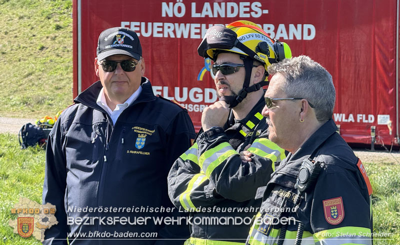 20250412_NÖ Waldbrand im Triestingtal Bzirk BADEN - Flugdienst Feuerwehr - Bundesheer und Polizei probt den Ernstfall