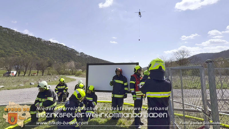 20250412_NÖ Waldbrand im Triestingtal Bzirk BADEN - Flugdienst Feuerwehr - Bundesheer und Polizei probt den Ernstfall 20250412_NÖ Waldbrand im Triestingtal Bzirk BADEN - Flugdienst Feuerwehr - Bundesheer und Polizei probt den Ernstfall