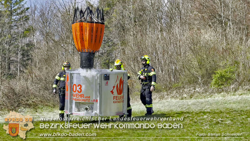 20250412_NÖ Waldbrand im Triestingtal Bzirk BADEN - Flugdienst Feuerwehr - Bundesheer und Polizei probt den Ernstfall 20250412_NÖ Waldbrand im Triestingtal Bzirk BADEN - Flugdienst Feuerwehr - Bundesheer und Polizei probt den Ernstfall