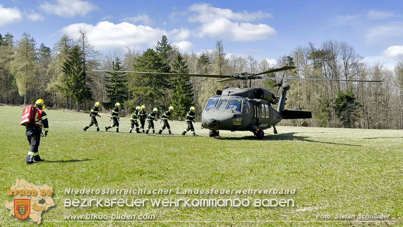 20250412_NÖ Waldbrand im Triestingtal Bzirk BADEN - Flugdienst Feuerwehr - Bundesheer und Polizei probt den Ernstfall 20250412_NÖ Waldbrand im Triestingtal Bzirk BADEN - Flugdienst Feuerwehr - Bundesheer und Polizei probt den Ernstfall