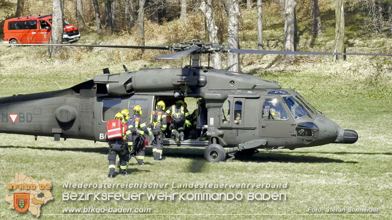20250412_NÖ Waldbrand im Triestingtal Bzirk BADEN - Flugdienst Feuerwehr - Bundesheer und Polizei probt den Ernstfall 20250412_NÖ Waldbrand im Triestingtal Bzirk BADEN - Flugdienst Feuerwehr - Bundesheer und Polizei probt den Ernstfall