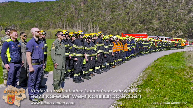 20250412_NÖ Waldbrand im Triestingtal Bzirk BADEN - Flugdienst Feuerwehr - Bundesheer und Polizei probt den Ernstfall 20250412_NÖ Waldbrand im Triestingtal Bzirk BADEN - Flugdienst Feuerwehr - Bundesheer und Polizei probt den Ernstfall