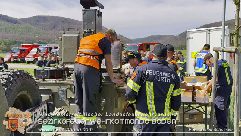 20250412_NÖ Waldbrand im Triestingtal Bzirk BADEN - Flugdienst Feuerwehr - Bundesheer und Polizei probt den Ernstfall 20250412_NÖ Waldbrand im Triestingtal Bzirk BADEN - Flugdienst Feuerwehr - Bundesheer und Polizei probt den Ernstfall
