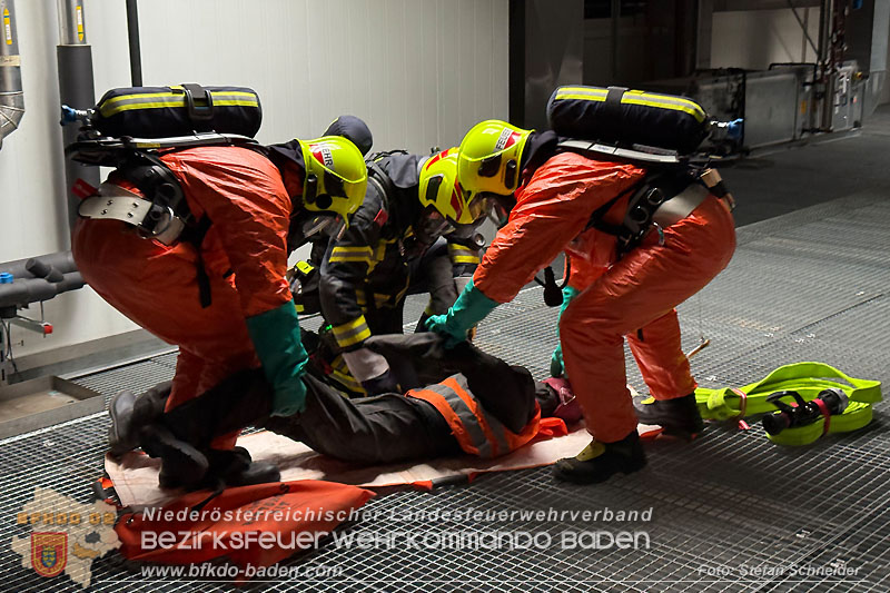 20250517_Schadstoffübung beim HOFER Zentrallager in Trumau  Foto: Stefan Schneider BFKDO BADEN