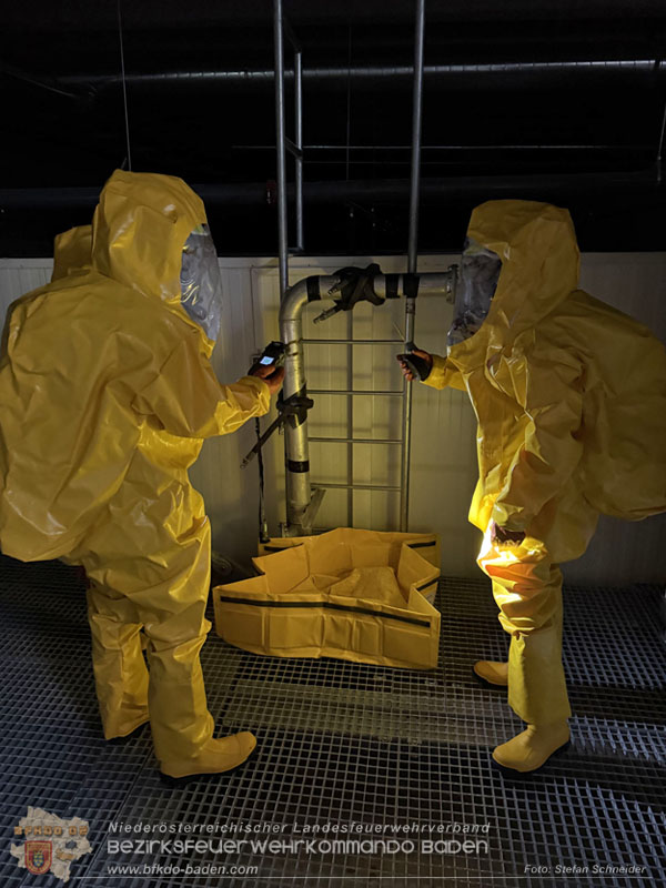 20250517_Schadstoffübung beim HOFER Zentrallager in Trumau  Foto: Stefan Schneider BFKDO BADEN