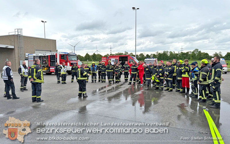 20250517_Schadstoffübung beim HOFER Zentrallager in Trumau Foto: Stefan Schneider BFKDO BADEN