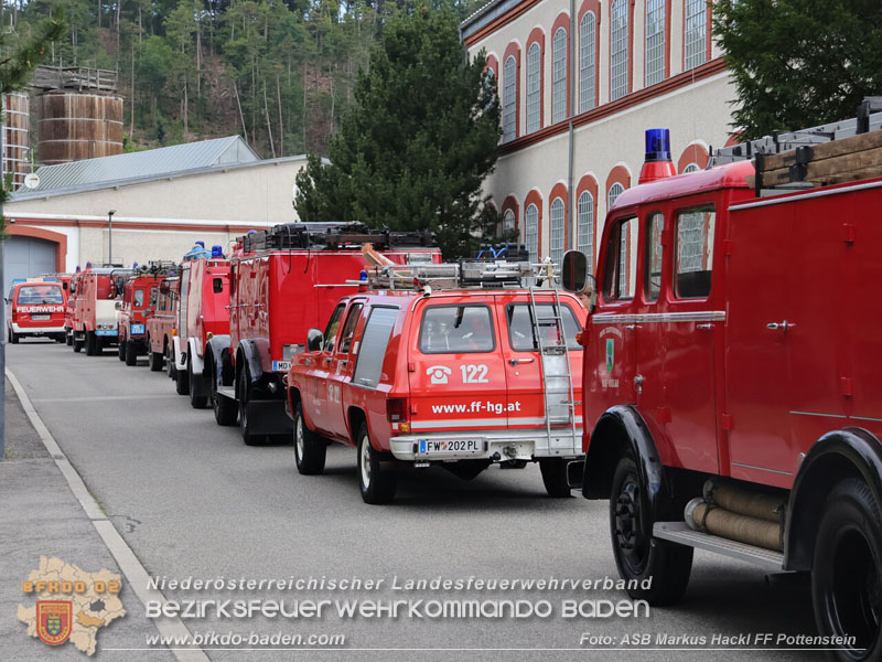 20250628_Feuerwehr-Oldtimerausfahrt vom Verein "Feuerwehrhistoriker in Niederösterreich"  Fahrt von Pottenstein nach Möllersdorf  Foto: ASB ÖA Markus Hackl FF Pottenstein