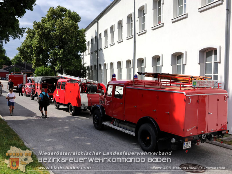 20250628_Feuerwehr-Oldtimerausfahrt vom Verein "Feuerwehrhistoriker in Niederösterreich"  Fahrt von Pottenstein nach Möllersdorf  Foto: ASB ÖA Markus Hackl FF Pottenstein