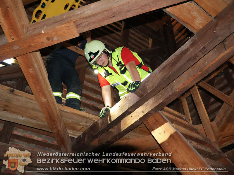 20250705_Menschenrettungsübung  vom Kirchturm in Pottenstein   Foto: ASB Markus Hackl FF Pottenstein